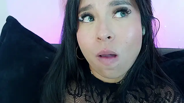 mia_roux1 - Mia_roux1's free webcam - UK Sex Cams