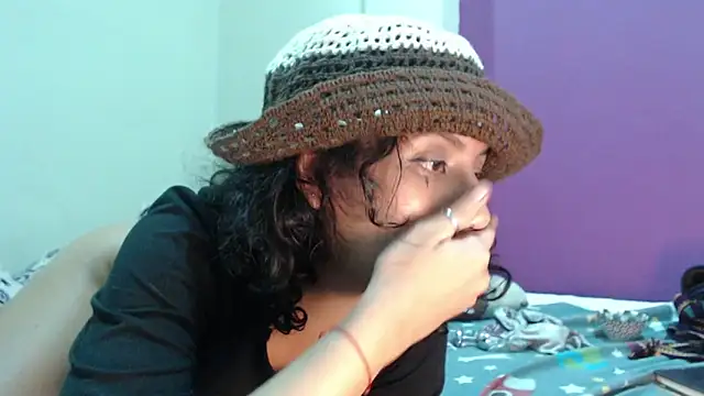 AlinaWoolf_