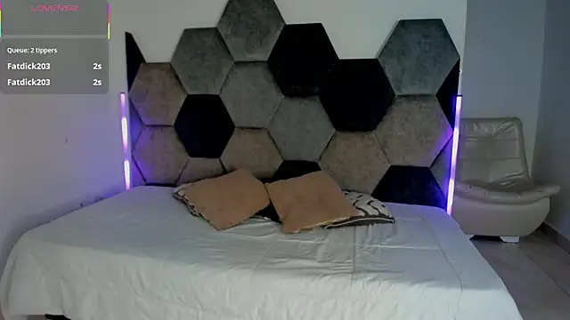 latrellx7 - Latrellx7's free webcam - UK Sex Cams