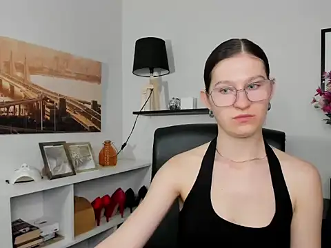 selenaprive - Selenaprive's free webcam - UK Sex Cams