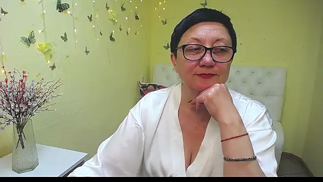 emilyl0ve - EmilyL0ve's free webcam - UK Sex Cams