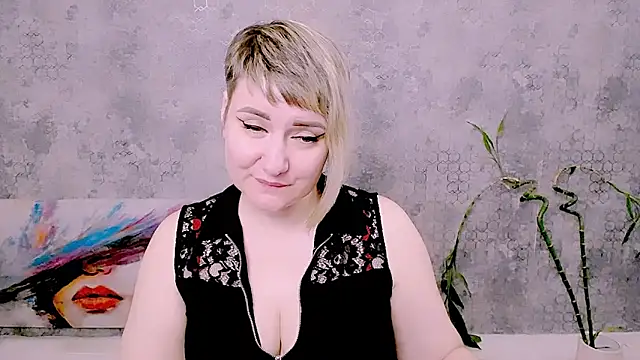 djullia - Djullia's free webcam - UK Sex Cams