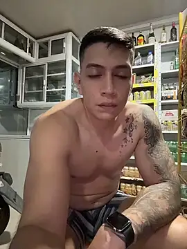 oliverwest04 (M young) - Cum🍆💦💦💦