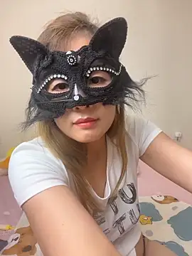 okgirl_23 (F milf) - 揉捏乳头两分钟