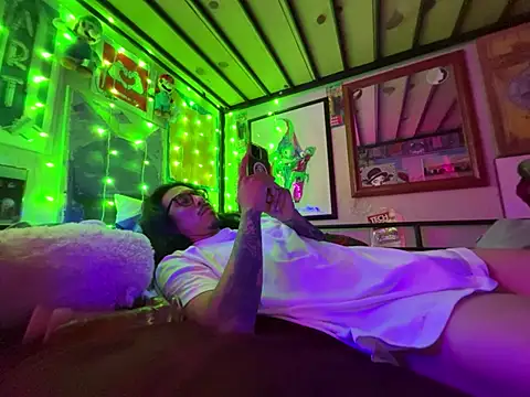 bigdickkane300 (M young) - Ride dildo till I cum