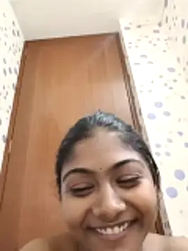 your__muskan02 Live Webcam on Stripchat