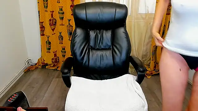 NaughtyWifey1