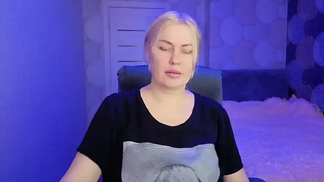 natusik (F milf) - naked