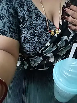 your-sameera (F milf) - Breezer drink in public