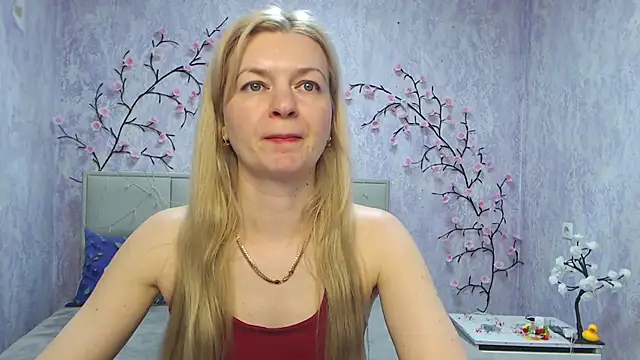 melissatyler (F milf) - Truth or Dare (Close and your choice)