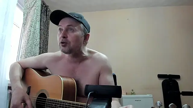 sanfrantsisko (Ask my age) - :kissing::heart::inlove: