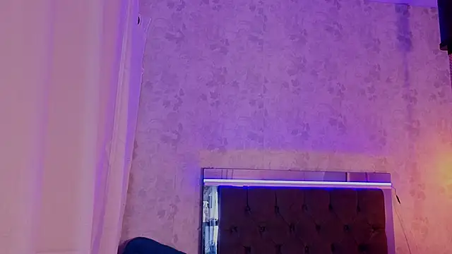 july_quinzel - July_quinzel's free webcam - UK Sex Cams