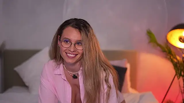 BrandyWhite live sex cam