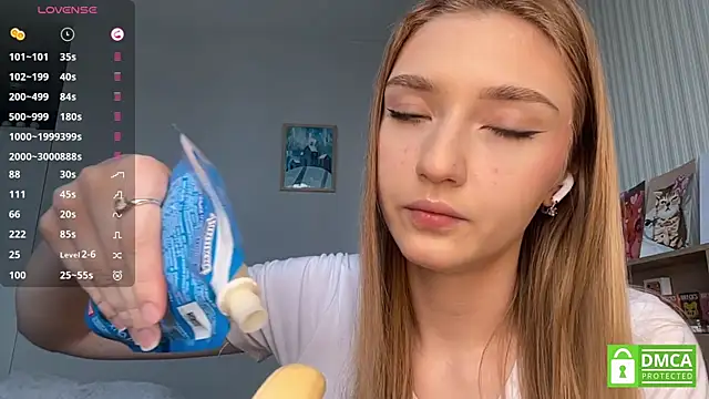 averyberkson (Ask my age) - spanking my sweet tits