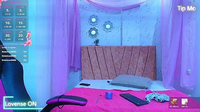 mia__thomson_ webcam