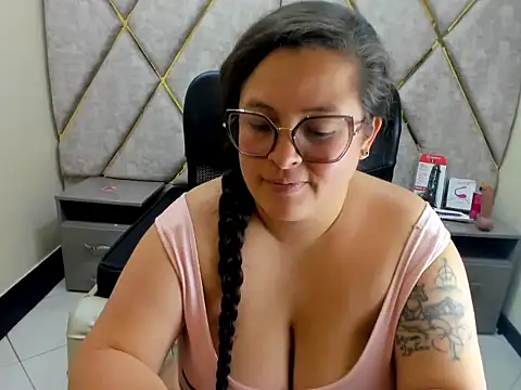 Sarah_Boobs_ - Stripchat Cam Model