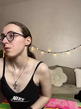 martiniiselenna - MartiniiSelenna's free webcam - UK Sex Cams