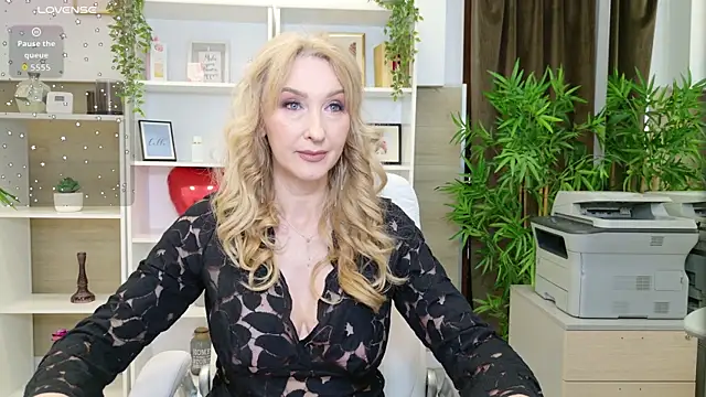 ladyleea - LadyLeea's free webcam - UK Sex Cams