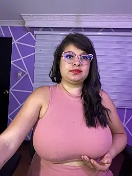 MiiaaJoness
