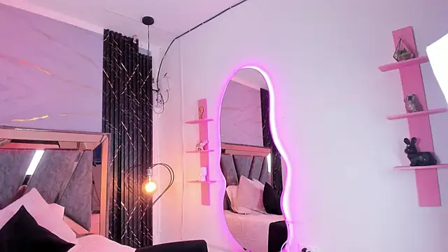 miia_deluxe - Miia_Deluxe's free webcam - UK Sex Cams