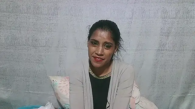 sexyindiansky69 - SexyIndianSky69's free webcam - UK Sex Cams
