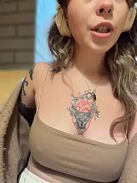 mini_moona (F young) - PINCH NIPPLES PUBLIC