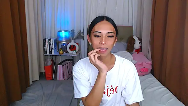 scarlet_smith7 - Scarlet_smith7's free webcam - UK Sex Cams