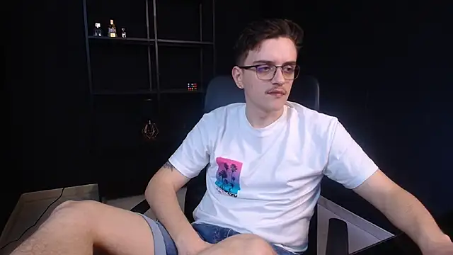 felixstarkk - FelixStarkk's free webcam - UK Sex Cams
