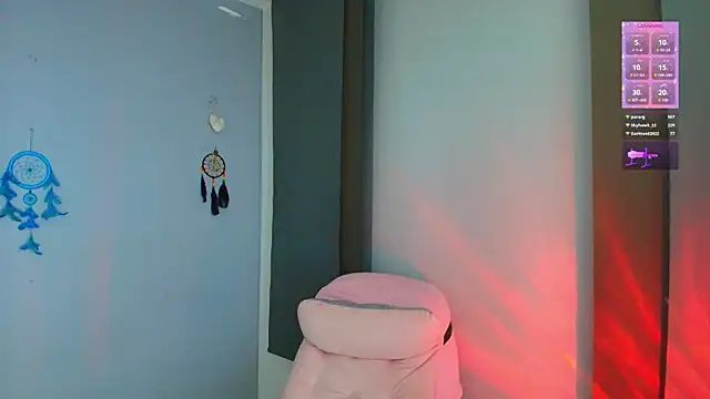 carla_rossin (F young) - 4 FINGERS IN HOLE ANAL🍑