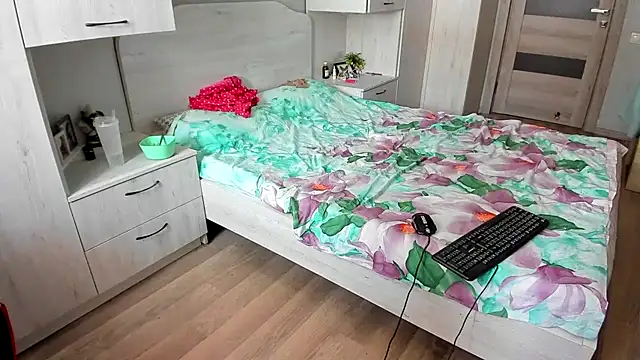 dussy_pussy - DUSSY_PUSSY's free webcam - UK Sex Cams
