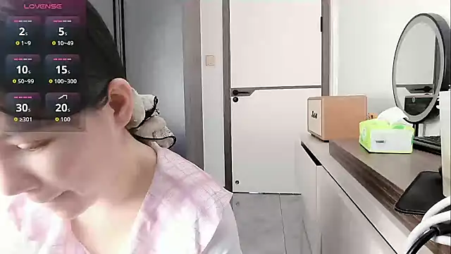 yunsu-68 - Yunsu-68's free webcam - UK Sex Cams