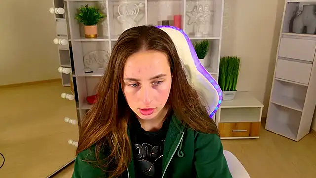 NadinnL live sex cam