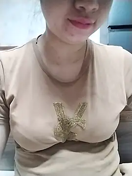 girl_lovebaby (F young) - Close show pussy fat