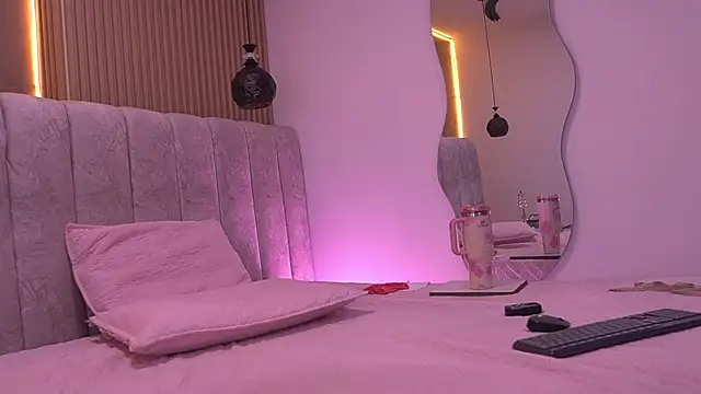 violeta_aroca live sex cam