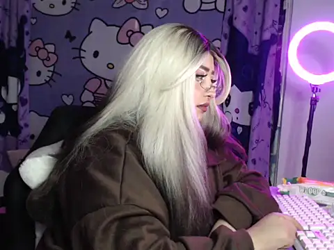 lussyevans24 - Lussyevans24's free webcam - UK Sex Cams