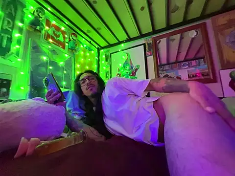 bigdickkane300 - Bigdickkane300's free webcam - UK Sex Cams