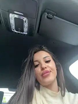 LilaRoses live sex cam