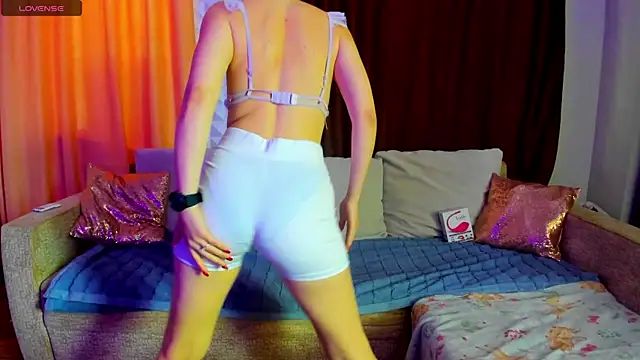 Eva_purrr_