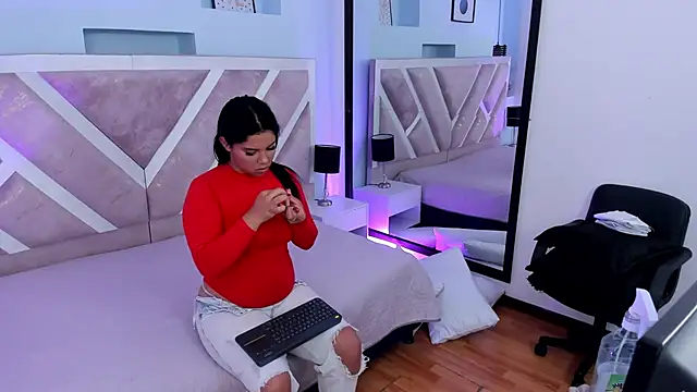 Mia_Velez1