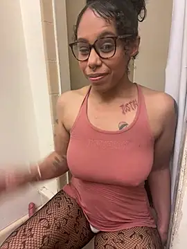 Desirae_Luciano webcam