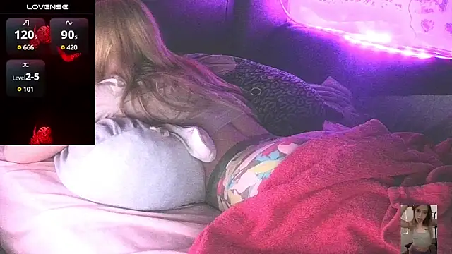 blondiewithanass (F young) - double penetration