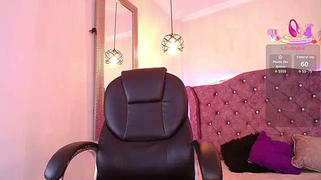 Amara_Davis1