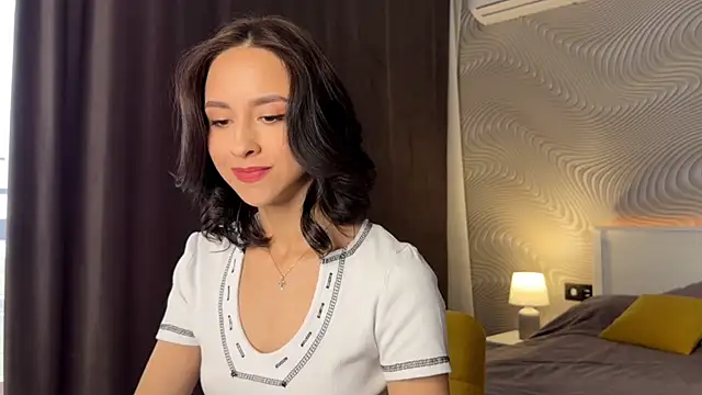 MiaSweetasHoney - Offline