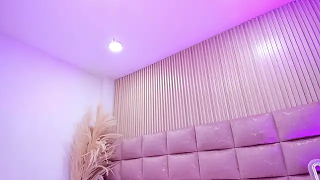 alondrasoomer (F teen) - show boobs