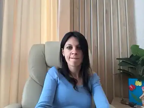 InjaAtHome live sex cam