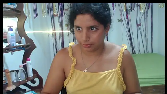 sexyhot20xxx (F young) - fist pissy