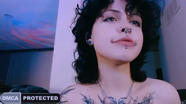 naughtylittlefox (F young) - Tits massage