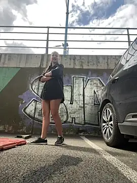 beautydiamond (F young) - Take off bra in the full caffe