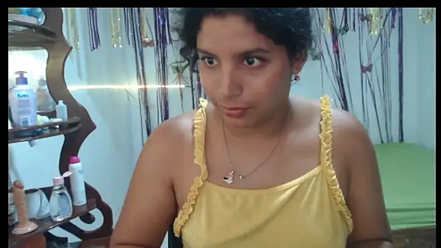 sexyhot20xxx (F young) - fist pissy