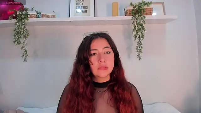 nicolle_evanss_ (F young) - play nipplesx 3min